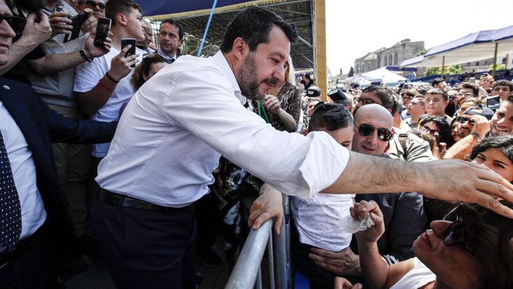 Leader senza partiti e Salvini vince da solo 