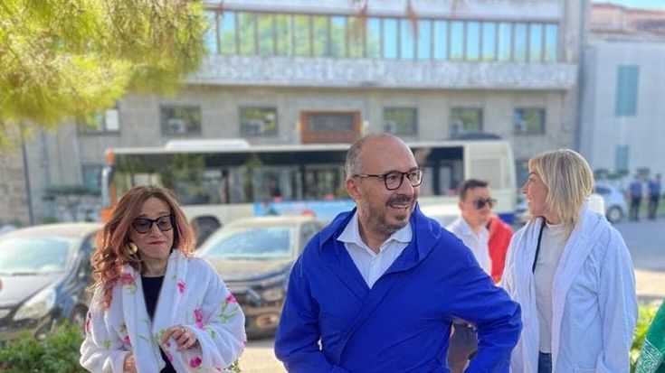 Protestò in accappatoio contro Schifani, ora ha un incarico di esperta nella sua giunta