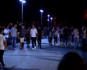 Pozzuoli, 2 feriti sul lungomare<br />per una ragazza contesa
