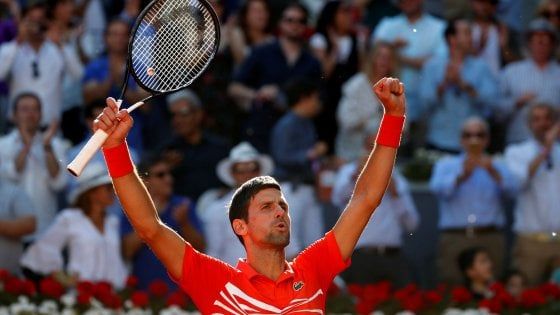 Tennis, Masters Madrid: finale Djokovic-Tsitsipas, battuti Thiem e Nadal