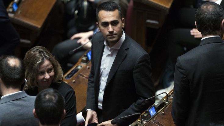 Di Maio senza sbocchi  chiede aiuto a Casaleggio