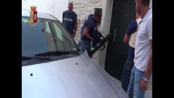 Bari, arrestati due latitanti in un casolare: la Dda di Catanzaro li cercava dopo un assalto milionario 