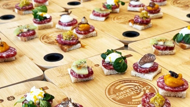Kiwi e salame, così l’aperitivo è sorprendente