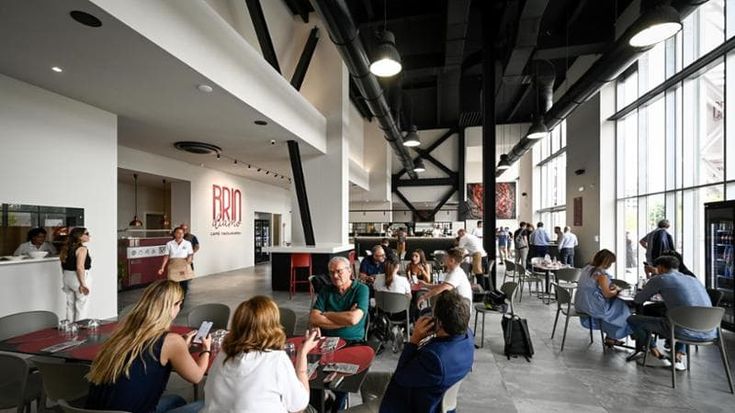 Apre “Brindiamo” il ristorante smart nell’area est di Napoli