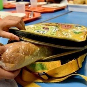 Torino: pasto da casa, rivolta dei genitori contro le analisi del Comune