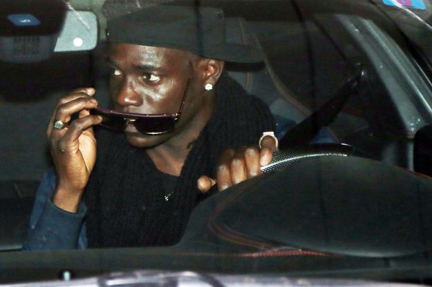 Mario Balotelli al Cosmoprof<br />con gli atleti del JamBo
