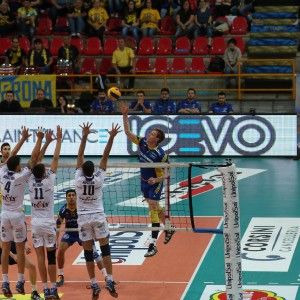Volley, Superlega: in tre al comando. Colpo Trento a Perugia
