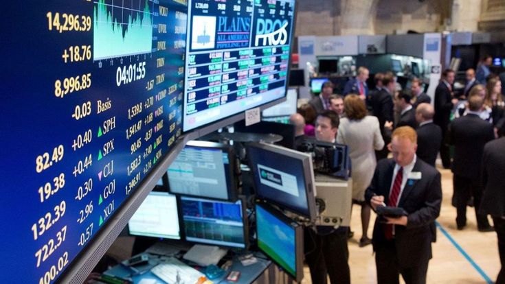 La paura per il futuro dell'Italia manda lo spread oltre quota 300