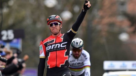 Ciclismo, Het Nieuwsblad: van Avermaet batte Sagan. Abu Dhabi: Aru meglio di Nibali