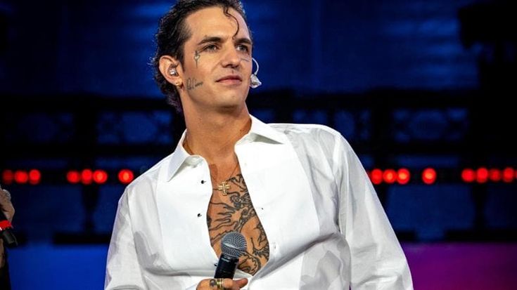 Achille Lauro lancia la Fondazione Madre: “Amore e accoglienza per i ragazzi fragili”