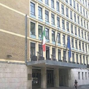 Roma, portiere all’Inpdap e cameriere: condannato per il doppio lavoro 