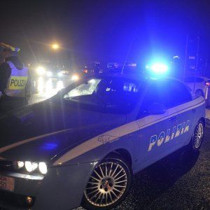 Dicianovenne accoltellato dopo una lite in discoteca