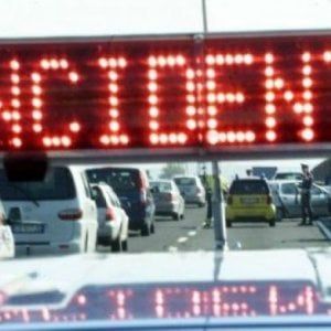 A1, coda "per curiosi": un morto e due feriti in un incidente nel Piacentino