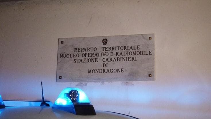 Mondragone, smantellata piazza di spaccio a gestione familiare: sette misure cautelari
