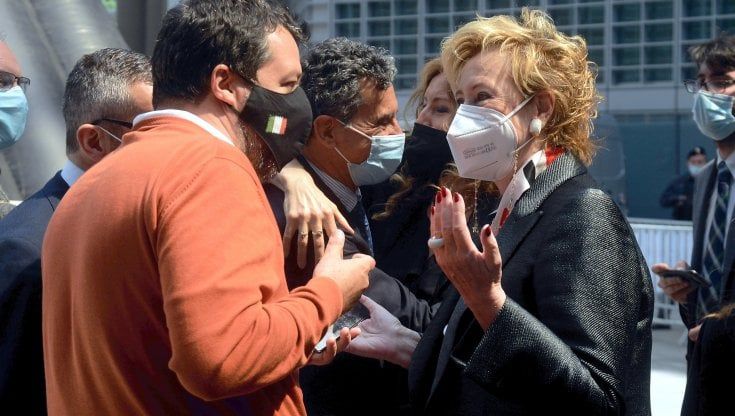 Sanità in Lombardia, Lega e Fratelli d'Italia frenano il piano Moratti: "Riforme non si calano dall'alto"