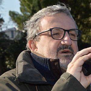 Michele Emiliano: "Deve essere il leader Pd a guidare la riunificazione"