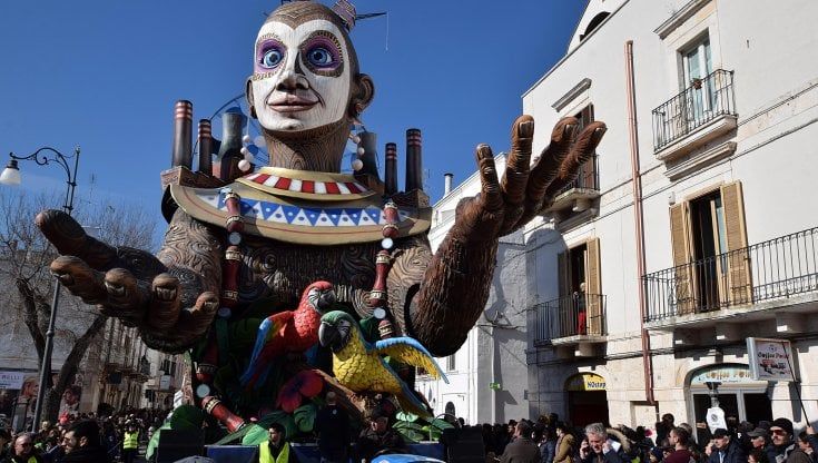 Carnevale, da Manfredonia a Putignano la tradizione si sposta online. Ed è già caccia ai dolci tipici