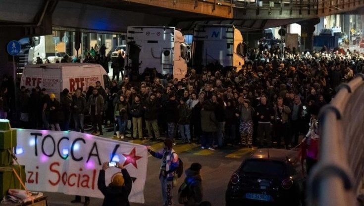 Genova, lo Zapata si prepara di nuovo alla piazza: "Aiutateci a creare un'associazione di tutela spazi sociali"