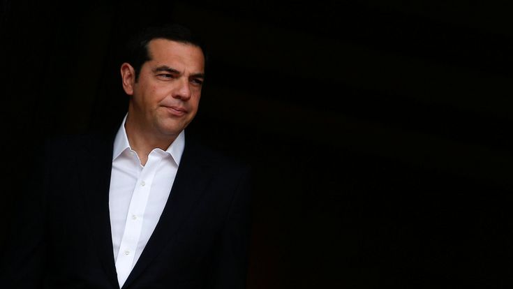 Tsipras, il politico "pragmatico". Dalla Macedonia al debito: un leader (quasi) immune al populismo