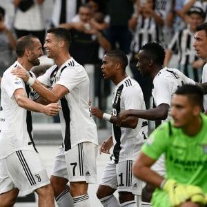 Juventus-Lazio 2-0: Ronaldo non segna ma ci pensano Pjanic e Mandzukic