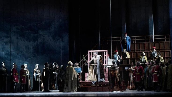 Boccanegra e la politica che va in scena