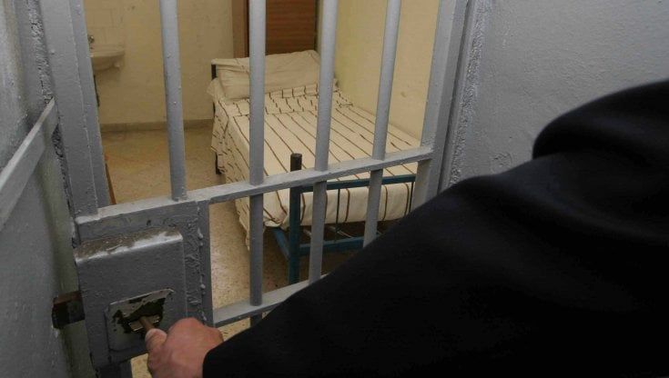 Doglie in carcere, aiutata a partorire dalle agenti di polizia penitenziaria al telefono con il 118 