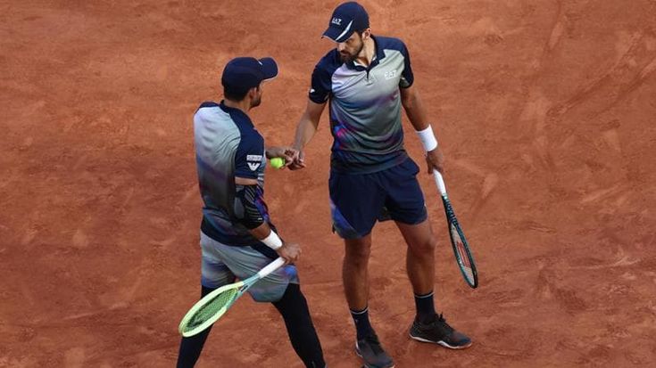 Bolelli-Vavassori si arrendono ad Arevalo-Pavic: il doppio azzurro sconfitto 7-5, 6-3 nel doppio al Roland Garros