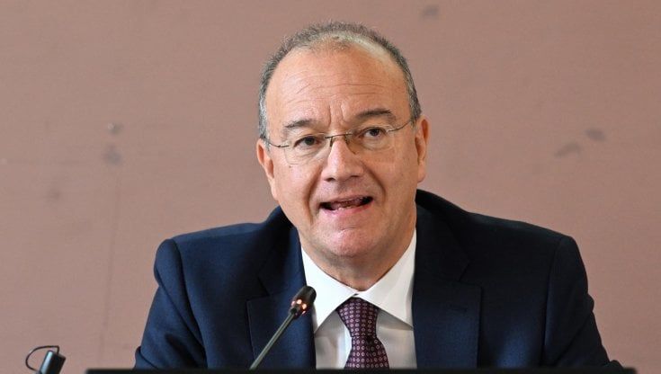 Alternanza scuola-lavoro, Calderone: "Presto un decreto per cambiare norme sul risarcimento". Valditara: "Più tutela per gli studenti" 