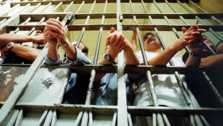 Smartphone e droni, la regia di Cosa nostra nelle carceri siciliane