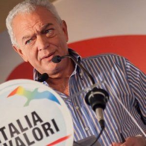 Regione,Di Nardo di dimette dall'Idv e attacca il Pd