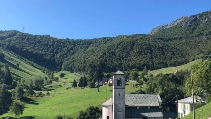 Elezioni a Morterone, nel comune più piccolo d'Italia si presenta il candidato sindaco del Partito Gay