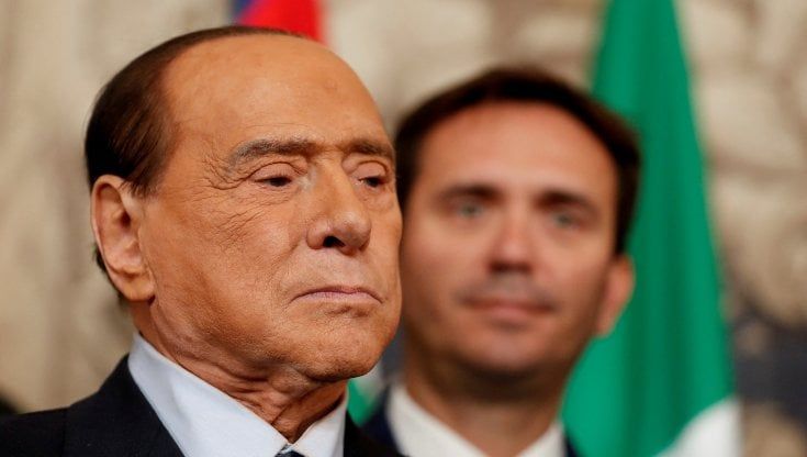 Berlusconi, l’intervista all’ex ambasciatore Usa in Italia: “Con Bush c’era feeling. Aiutò gli Usa, il resto non conta”