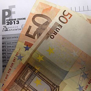 Fisco, Uil: "In due anni 7 miliardi di tasse locali in più"
