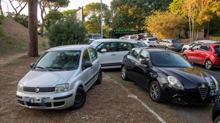 Parcheggi selvaggi all’Olimpico, la presidente Del Bello: “Per i tifosi si pensi a Tor di Quinto”