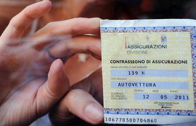 Tagliando Rca, non si deve esporre ma quanti lo sanno?