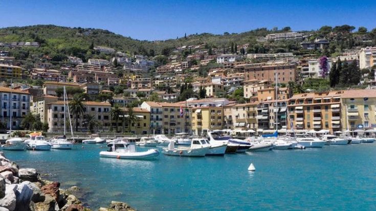 Blackout all’Argentario, il sindaco: “Troppa gente, serve il ticket d’ingresso come a Venezia”