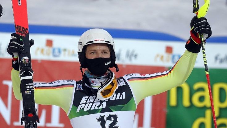 Sci, Cdm: Strasser vince slalom Zagabria, male gli italiani