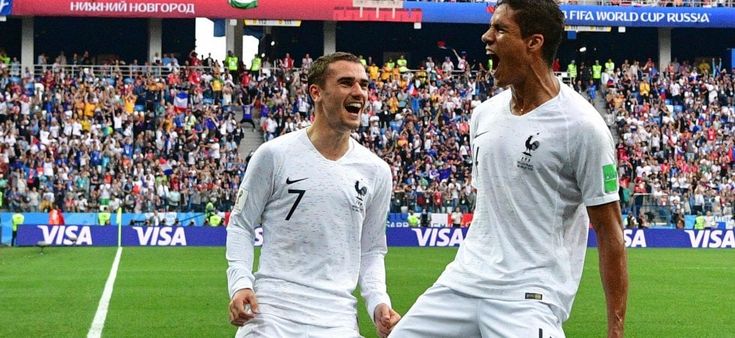 Francia-Uruguay 2-0, Varane ed errore di Muslera: Bleus in semifinale