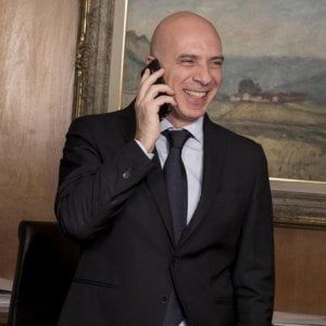 L'ad Fabrizio Salini critica l'informazione Rai: "Costosa e non efficiente. Sui giovani meglio Mediaset"