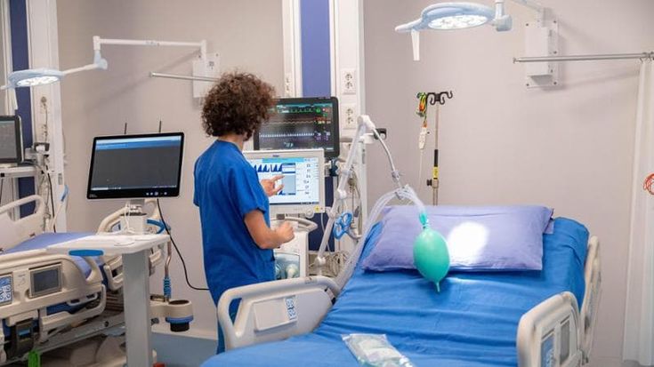Infermieri, l’allarme dell’Ordine: “Ne mancano 200 a Bologna, solo il 60% degli iscritti si laurea”