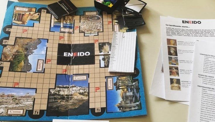 Eneido, la versione epica di Cluedo: il gioco da tavolo che mette alla prova le conoscenze dei liceali