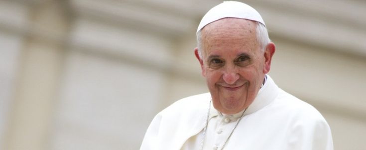 Papa: "Non sono comunista, l'amore per i poveri &egrave; il cuore del Vangelo". In udienza privata Renzi e famiglia