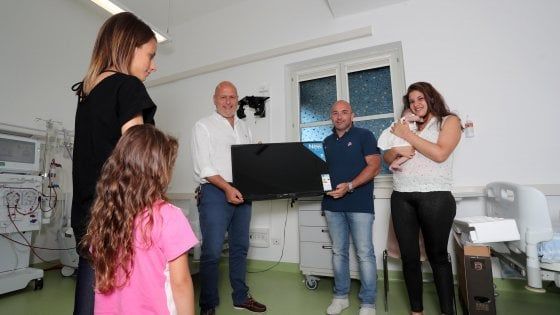 Palermo, ospedale dei bambini: donati due televisori dopo l'ennesimo furto