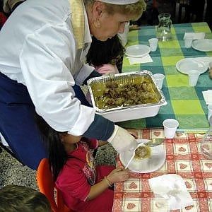 Grosseto. Lei vegana, la figlia vegetariana: "Io aggredita dalle mamme fuori dalla scuola"