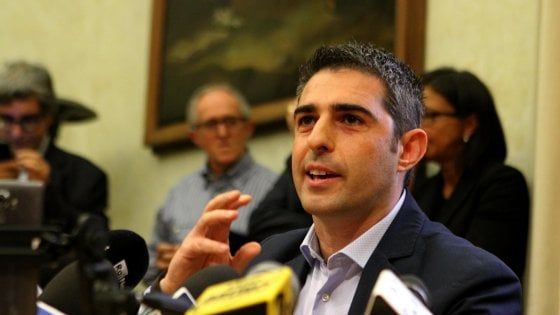 Pizzarotti a Grillo: "Gli atti dell'inchiesta ? Ho risposto a tutto"