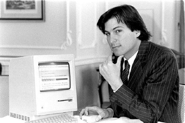 Steve Jobs, hi-tech s&igrave;, ma non coi figli. "A casa meglio un libro" 