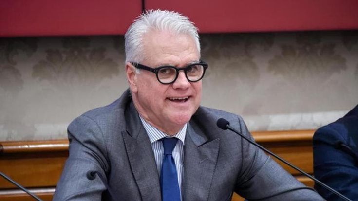 Maxi-stipendi di Stato: chi sono i 12 alti funzionari che potranno guadagnare più di 300 mila euro