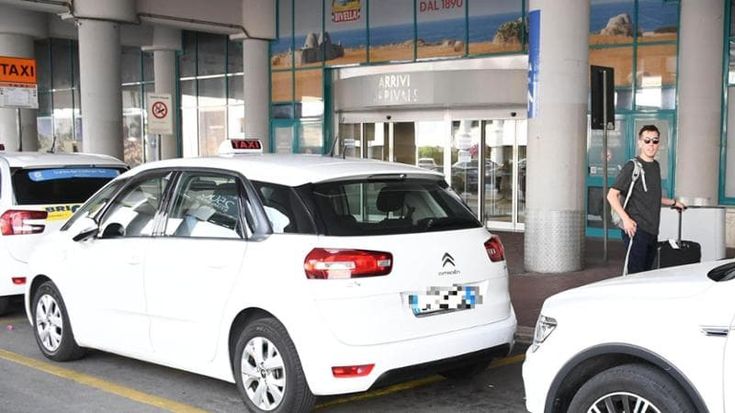 Più navette di notte dall'aeroporto in centro a Bari: “Servizi all'altezza della crescita turistica”