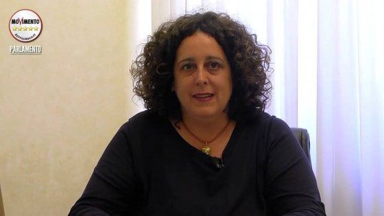 “Pressione per far assumere un’attivista”. Per la senatrice M5S Bertorotta accusa di tentata concussione