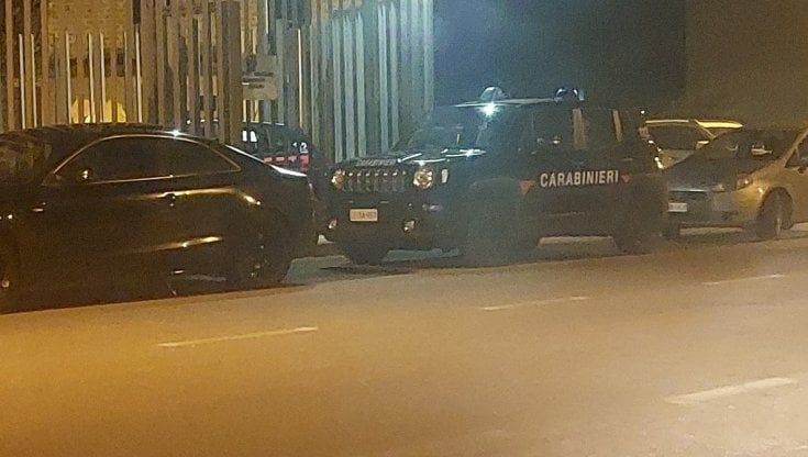 Anziano accoltellato in casa nel Viterbese, l'aggressore scappa e cerca di investire un carabiniere. Arrestato